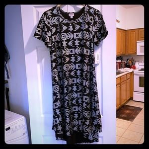 Elegant Carly 🤍🖤 Holographic🖤🤍 NWT